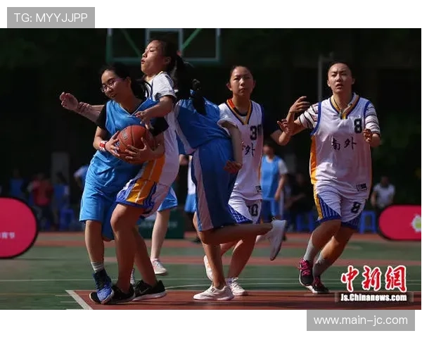 “校园篮球联赛火热进行，青少年参与度创新高”
